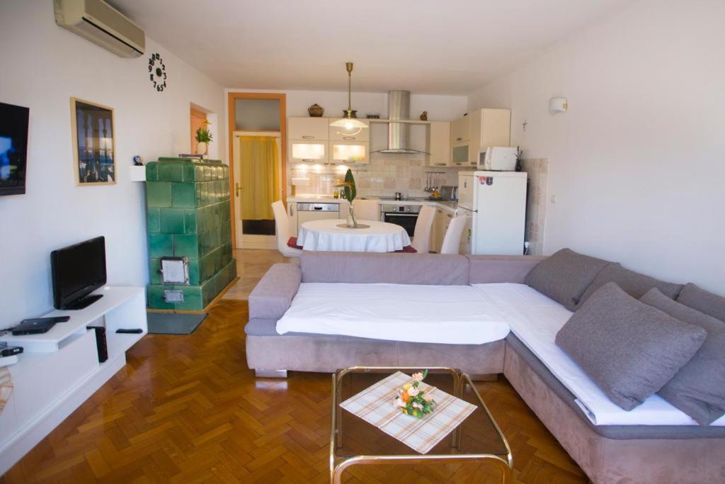 Apartments Orsula Split Eksteriør billede